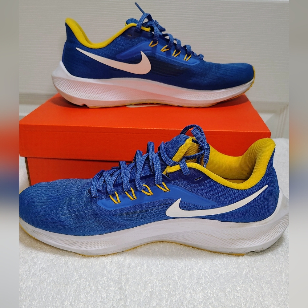 Nike Blue & Yellow Running Shoes with White Swoosh Sise US 8